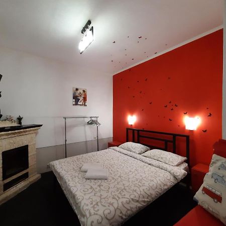 Midnight Cats' Apartment In Rynok Square Світло Є Завжди! Lemberg Exterior foto