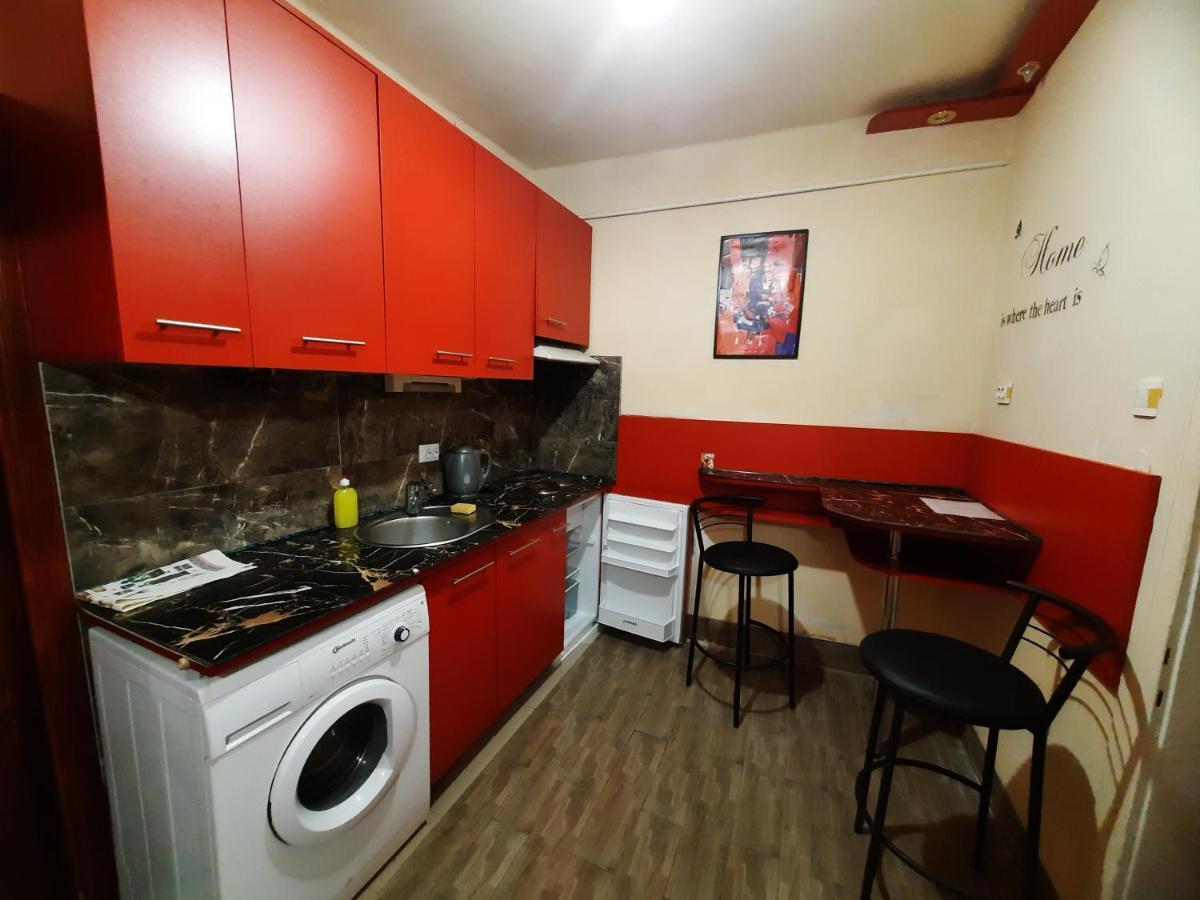 Midnight Cats' Apartment In Rynok Square Світло Є Завжди! Lemberg Exterior foto